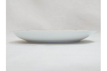 人間国宝　十三代　酒井田柿右衛門　染錦　初代図　約29cm　9.4寸　丁寧に描かれた図柄に魅了される飾皿(輪花、稜花、桔梗縁、額皿、飾り皿、共箱付き、皿立てスタンド付、大皿、和皿、九寸四分)(R-072300)