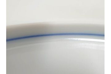 人間国宝　十三代　酒井田柿右衛門　染錦　初代図　約29cm　9.4寸　丁寧に描かれた図柄に魅了される飾皿(輪花、稜花、桔梗縁、額皿、飾り皿、共箱付き、皿立てスタンド付、大皿、和皿、九寸四分)(R-072300)