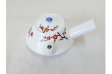 香蘭社　染錦　磁藝工房謹製　丁寧に絵付けされた鮮やかな花たちがアクセントになる茶器セット(茶器揃、急須、湯呑み5客、湯のみ、茶道具、和食器、共箱付き、磁芸工房)(R-072302)