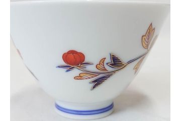 香蘭社　染錦　磁藝工房謹製　丁寧に絵付けされた鮮やかな花たちがアクセントになる茶器セット(茶器揃、急須、湯呑み5客、湯のみ、茶道具、和食器、共箱付き、磁芸工房)(R-072302)