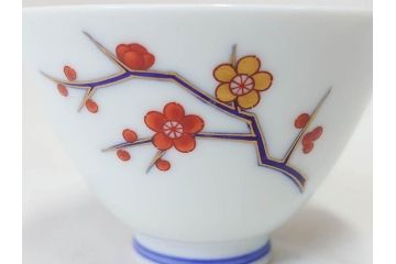 香蘭社　染錦　磁藝工房謹製　丁寧に絵付けされた鮮やかな花たちがアクセントになる茶器セット(茶器揃、急須、湯呑み5客、湯のみ、茶道具、和食器、共箱付き、磁芸工房)(R-072302)