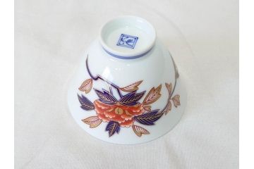香蘭社　染錦　磁藝工房謹製　丁寧に絵付けされた鮮やかな花たちがアクセントになる茶器セット(茶器揃、急須、湯呑み5客、湯のみ、茶道具、和食器、共箱付き、磁芸工房)(R-072302)