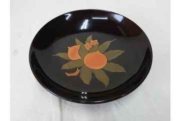 大正〜昭和初期　輪島塗　果物　蒔絵　それぞれ大胆に描かれた図柄が素敵な銘々皿5客セット(枇杷、葡萄、銀杏、石榴(柘榴)、桃、漆器、菓子器、和食器、中皿、和皿、木箱付き、袋付き)(R-072303)