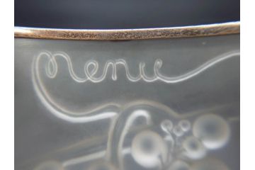 アンティーク　1920年代　レア　ルネ・ラリック(R.LALIQUE)　マスカット(葡萄)　珍しいデザインながらも取り入れやすいメニューホルダー(メニュー立て、メニュースタンド、ガラス、ギャルリーオルフェ(GALERIE ORPHEE)、案内、看板、箱付き)(R-072304)