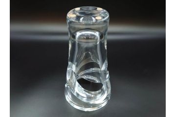 フランス　Baccarat　バカラ　トルネード　斬新なデザインが高級感溢れるフラワーベース(花瓶、花入、花器、フルレッドクリスタルガラス)(R-072306)