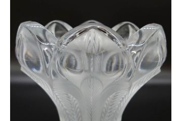 フランス　LALIQUE(ラリック)　クリスタルガラス　花のようなデザインが美しいフラワーベース(花瓶、花入、花器)(R-072307)
