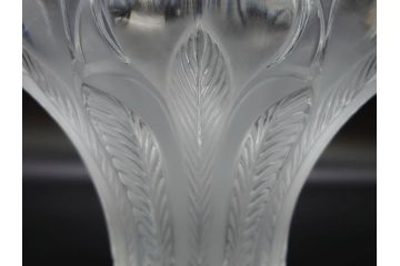 フランス　LALIQUE(ラリック)　クリスタルガラス　花のようなデザインが美しいフラワーベース(花瓶、花入、花器)(R-072307)