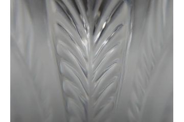 フランス　LALIQUE(ラリック)　クリスタルガラス　花のようなデザインが美しいフラワーベース(花瓶、花入、花器)(R-072307)