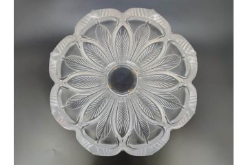 フランス　LALIQUE(ラリック)　クリスタルガラス　花のようなデザインが美しいフラワーベース(花瓶、花入、花器)(R-072307)