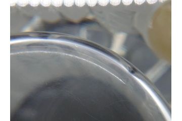 フランス　LALIQUE(ラリック)　クリスタルガラス　花のようなデザインが美しいフラワーベース(花瓶、花入、花器)(R-072307)
