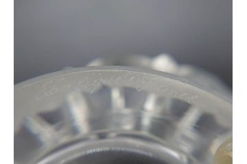 フランス　LALIQUE(ラリック)　クリスタルガラス　花のようなデザインが美しいフラワーベース(花瓶、花入、花器)(R-072307)