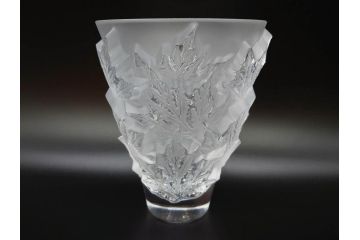 フランス　LALIQUE(ラリック)　シャンゼリゼ　クリスタル　繊細なデザインが輝きを放つフラワーベース(花瓶、花入、花器、ガラス、箱付き)(R-072308)