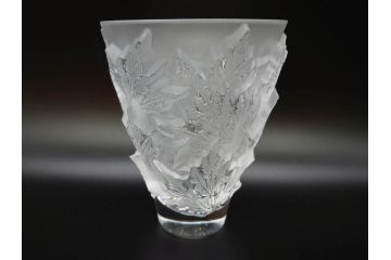 フランス　LALIQUE(ラリック)　シャンゼリゼ　クリスタル　繊細なデザインが輝きを放つフラワーベース(花瓶、花入、花器、ガラス、箱付き)(R-072308)