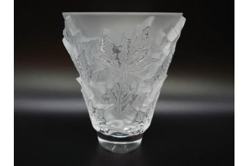 フランス　LALIQUE(ラリック)　シャンゼリゼ　クリスタル　繊細なデザインが輝きを放つフラワーベース(花瓶、花入、花器、ガラス、箱付き)(R-072308)