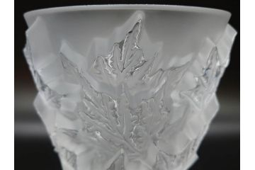 フランス　LALIQUE(ラリック)　シャンゼリゼ　クリスタル　繊細なデザインが輝きを放つフラワーベース(花瓶、花入、花器、ガラス、箱付き)(R-072308)