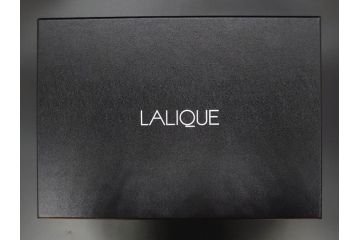 フランス　LALIQUE(ラリック)　シャンゼリゼ　クリスタル　繊細なデザインが輝きを放つフラワーベース(花瓶、花入、花器、ガラス、箱付き)(R-072308)