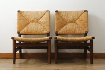 和製ビンテージ　松本民芸家具　ナラ材　アジアンテイストのお部屋におすすめなラッシチェア2脚セット(低椅子、ラウンジチェア、ダイニングチェア、椅子、イス、ヴィンテージ)(R-072327)