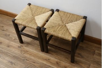 和製ビンテージ　松本民芸家具　アジアンテイストの空間づくりにおすすめのラッシスツール2脚セット(椅子、イス、ヴィンテージ)(R-072330)