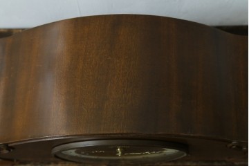 アンティーク時計　ドイツ製　JUNGHANS(ユンハンス)社　木の温もりを感じるデザインが素敵な置き時計　(R-072356)