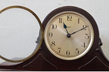 アンティーク時計　ドイツ　KIENZLE(キンツレ)　落ち着いたクラシカルな雰囲気と色味が素敵な置き時計(置時計、古時計)(R-072357)