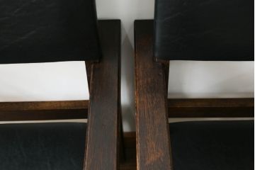 和製ビンテージ　松本民芸家具　特注　ナラ材　合皮　シンプルでスタイリッシュなアームチェア2脚セット(ダイニングチェア、椅子、イス、ヴィンテージ)(R-072377)