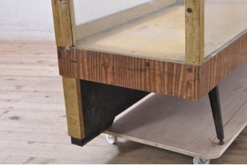 和製アンティーク　どこか懐かしい雰囲気漂うレトロなGケース(ガラスケース、カウンターショーケース、ディスプレイケース、コレクションケース、キャビネット、飾り棚、陳列棚、店舗什器)(R-072385)