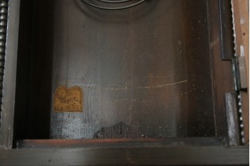 和製アンティーク　横浜エムズイ商会　TRADE(Z)MARK(トレードマーク)　横窓縁のダイヤガラスが素敵な掛け時計　(R-072397)