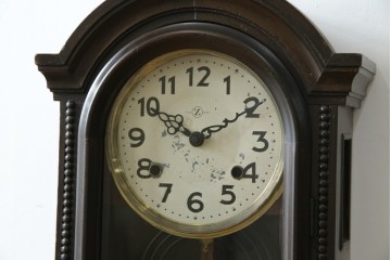 和製アンティーク　横浜エムズイ商会　TRADE(Z)MARK(トレードマーク)　横窓縁のダイヤガラスが素敵な掛け時計　(R-072397)