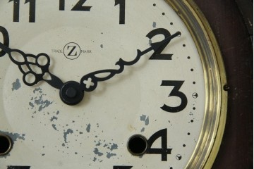 和製アンティーク　横浜エムズイ商会　TRADE(Z)MARK(トレードマーク)　横窓縁のダイヤガラスが素敵な掛け時計　(R-072397)