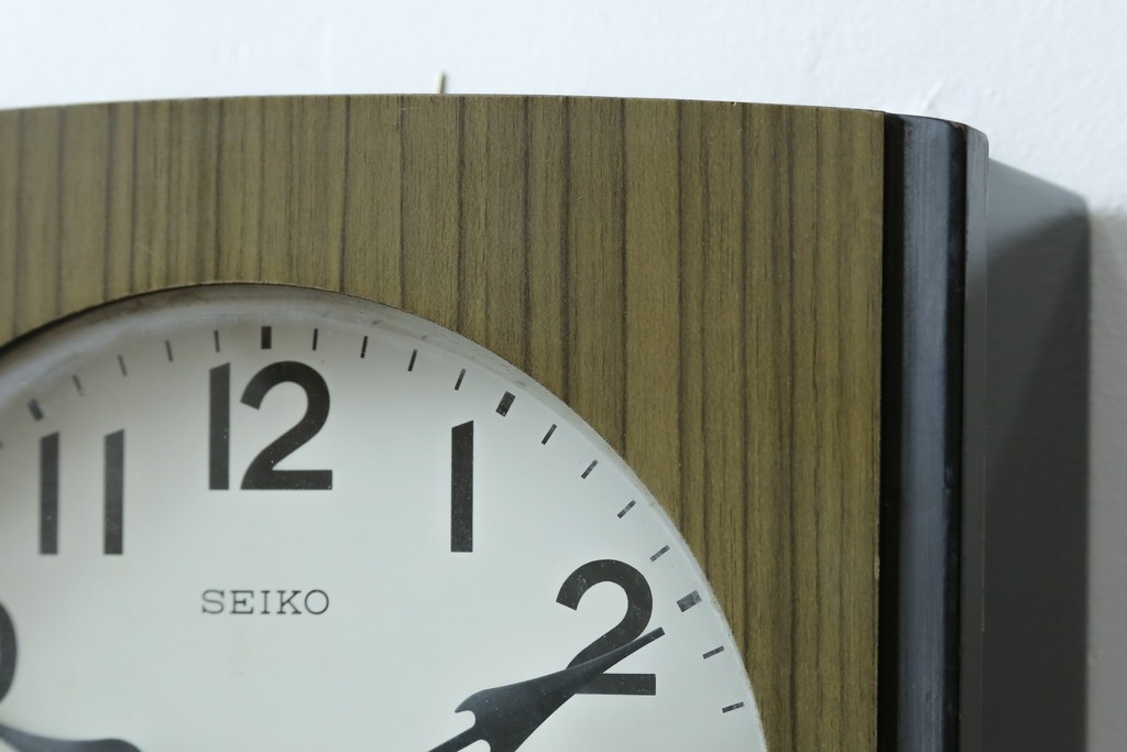 和製アンティーク　SEIKO(セイコー)　昔懐かしい雰囲気を醸し出す掛け時計　(R-072398)