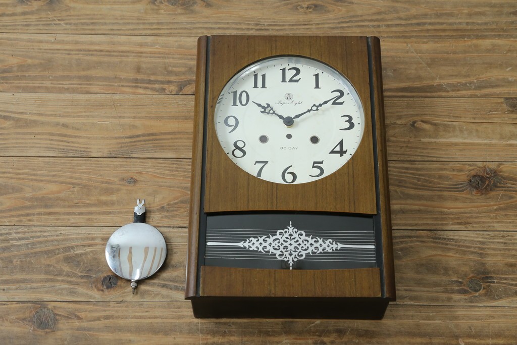 和製アンティーク　愛知時計電機(アイチ、AICHI)　AC TRADE MARK(トレードマーク)　Super Eight (スーパーエイト)　30DAY　レトロモダンなデザインが魅力的な掛け時計　(R-072411)