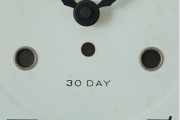 和製アンティーク　愛知時計電機(アイチ、AICHI)　AC TRADE MARK(トレードマーク)　Super Eight (スーパーエイト)　30DAY　レトロモダンなデザインが魅力的な掛け時計　(R-072411)