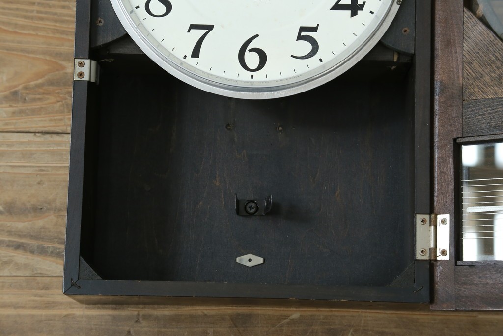 和製アンティーク　愛知時計電機(アイチ、AICHI)　AC TRADE MARK(トレードマーク)　Super Eight (スーパーエイト)　30DAY　レトロモダンなデザインが魅力的な掛け時計　(R-072411)