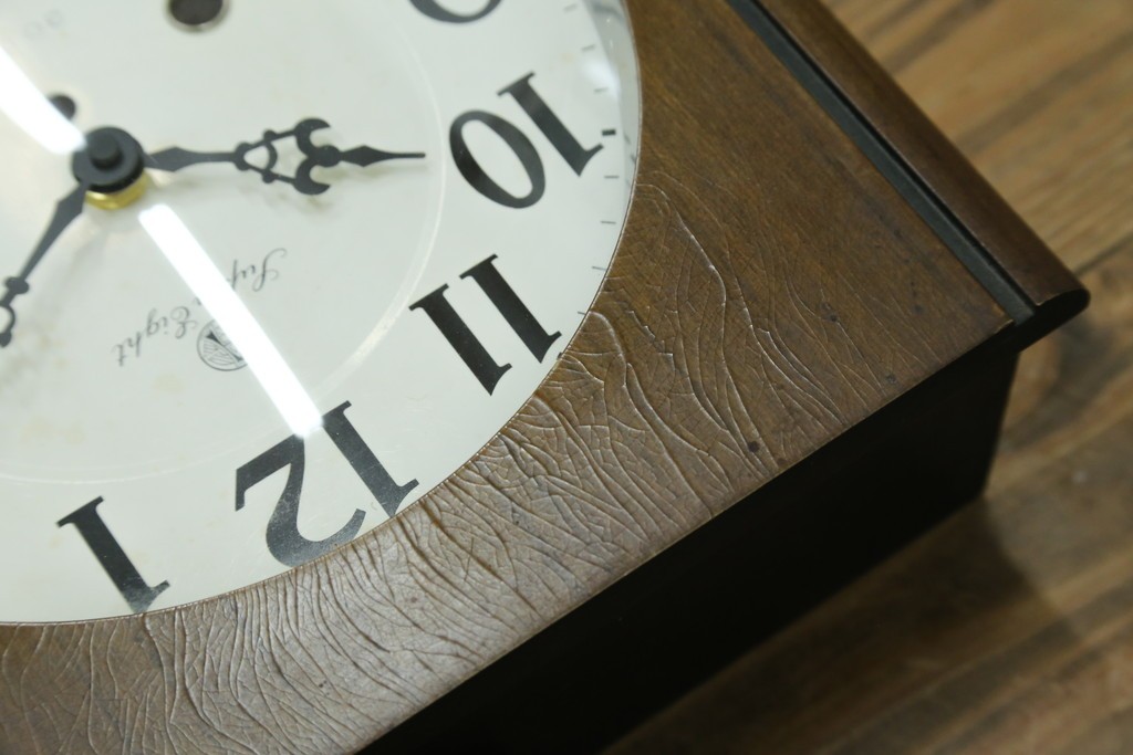 和製アンティーク　愛知時計電機(アイチ、AICHI)　AC TRADE MARK(トレードマーク)　Super Eight (スーパーエイト)　30DAY　レトロモダンなデザインが魅力的な掛け時計　(R-072411)