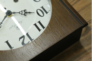 和製アンティーク　愛知時計電機(アイチ、AICHI)　AC TRADE MARK(トレードマーク)　Super Eight (スーパーエイト)　30DAY　レトロモダンなデザインが魅力的な掛け時計　(R-072411)