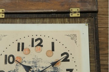 和製アンティーク　C.M.A.EXAMINED　昭和レトロ　珍しいデザインが魅力的な掛け時計　(R-072418)