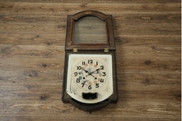 和製アンティーク　C.M.A.EXAMINED　昭和レトロ　珍しいデザインが魅力的な掛け時計　(R-072418)