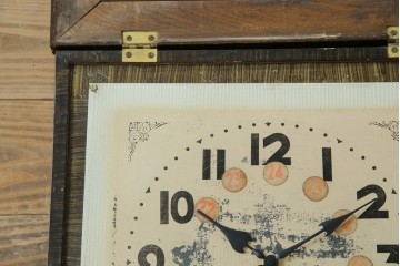 和製アンティーク　C.M.A.EXAMINED　昭和レトロ　珍しいデザインが魅力的な掛け時計　(R-072418)