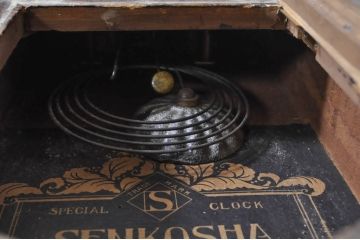 和製アンティーク　銓工舎(SENKOSHA)　MADE(Y)TOKYO　TRADE(S)MARK　BESTANSONIA CLOCK　古い木味が魅力的な掛け時計(柱時計、古時計、八角時計、振り子時計)(R-072421)
