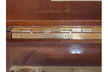 SANKYO(サンキョー)　ORPHEUS(オルフェウス)　「美しきドナウ」　「舞踏への勧誘」　2曲　50弁　上品な雰囲気を醸し出すオルゴール(マホガニー5J、DX103-0053BA)(R-072469)