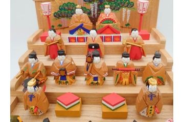 奈良人形　一刀彫　染川宗進(白鹿園)　五段　十五人揃　小さくて可愛らしい雛人形(ひな人形、雛壇、段飾、木製、木彫り、置物、共箱付き)(R-072471)