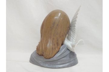 スペイン　リヤドロ　LLADRO　平和の思想　THOUGHTS OF PEACE　約37cm　細部まで丁寧につくられた優美で華麗なフィギュリン(陶器人形、置物、オブジェ、女の子、鳩、箱付き)(R-072476)