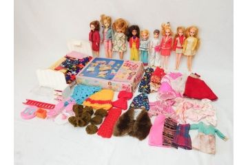 昭和　当時物　タカラ　リカちゃん　アイデアル　タミーちゃん　チーちゃんのホームセットデラックス　多数の服や小物・タンス・ベット付き　人形9体まとめてセット(ロコたん、中島製作所、TAKARA、IDEAL TOY CORP、Tammy、BS-12、着せ替え人形、日本製)(R-072478)