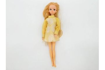 昭和　当時物　タカラ　リカちゃん　アイデアル　タミーちゃん　チーちゃんのホームセットデラックス　多数の服や小物・タンス・ベット付き　人形9体まとめてセット(ロコたん、中島製作所、TAKARA、IDEAL TOY CORP、Tammy、BS-12、着せ替え人形、日本製)(R-072478)