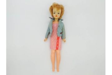 昭和　当時物　タカラ　リカちゃん　アイデアル　タミーちゃん　チーちゃんのホームセットデラックス　多数の服や小物・タンス・ベット付き　人形9体まとめてセット(ロコたん、中島製作所、TAKARA、IDEAL TOY CORP、Tammy、BS-12、着せ替え人形、日本製)(R-072478)