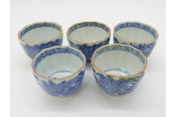 江戸後期〜幕末　伊万里　染付　山水図　金の縁となめらかなフォルムが素敵な猪口5客セット(おちょこ、ぐい呑み、酒器、和食器)(R-072484)