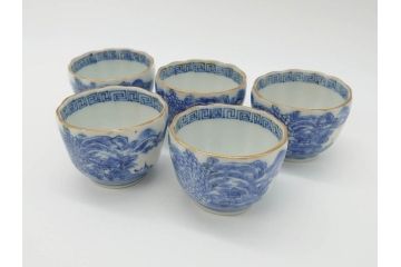 江戸後期〜幕末　伊万里　染付　山水図　金の縁となめらかなフォルムが素敵な猪口5客セット(おちょこ、ぐい呑み、酒器、和食器)(R-072485)