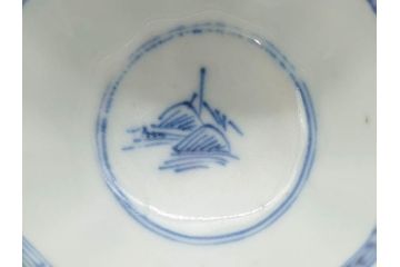 江戸後期〜幕末　伊万里　染付　山水図　金の縁となめらかなフォルムが素敵な猪口5客セット(おちょこ、ぐい呑み、酒器、和食器)(R-072485)