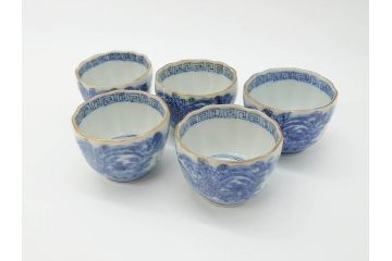 江戸後期〜幕末　伊万里　染付　山水図　金の縁となめらかなフォルムが素敵な猪口5客セット(おちょこ、ぐい呑み、酒器、和食器)(R-072486)