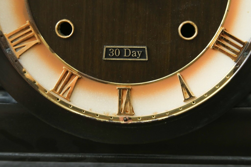 和製アンティーク　リズム時計　Rhythm Charmant　30Day　落ち着いた色味と文字盤がおしゃれな置き時計　(R-072504)